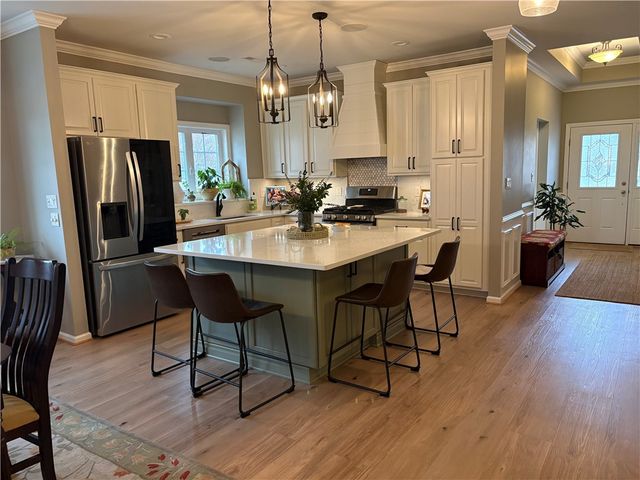 613 Old Glory Lane, Economy, PA 15042