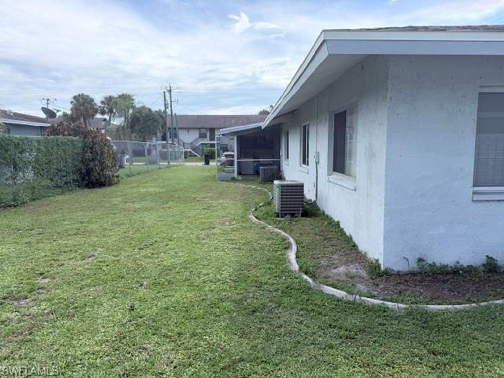 1017 SE 39th TER, CAPE CORAL, FL 33904 — photo 4