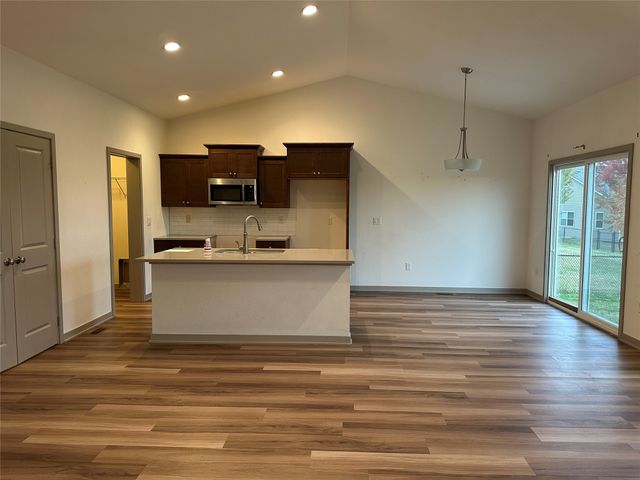 980 Juniper Drive, Carlisle, IA 50047