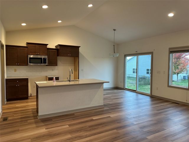 980 Juniper Drive, Carlisle, IA 50047