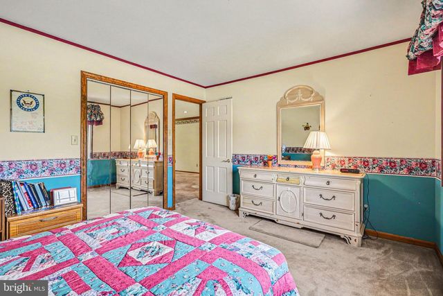 1366 HICKORY RUN DR, Elizabethtown, PA 17022