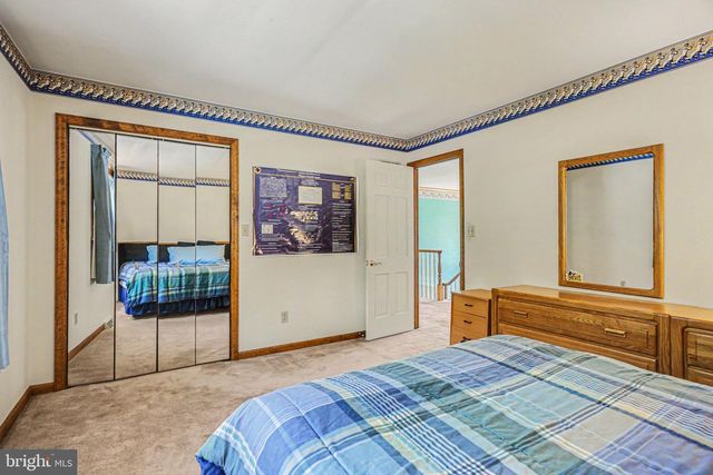 1366 HICKORY RUN DR, Elizabethtown, PA 17022