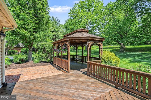1366 HICKORY RUN DR, Elizabethtown, PA 17022