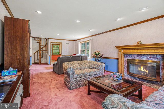 1366 HICKORY RUN DR, Elizabethtown, PA 17022
