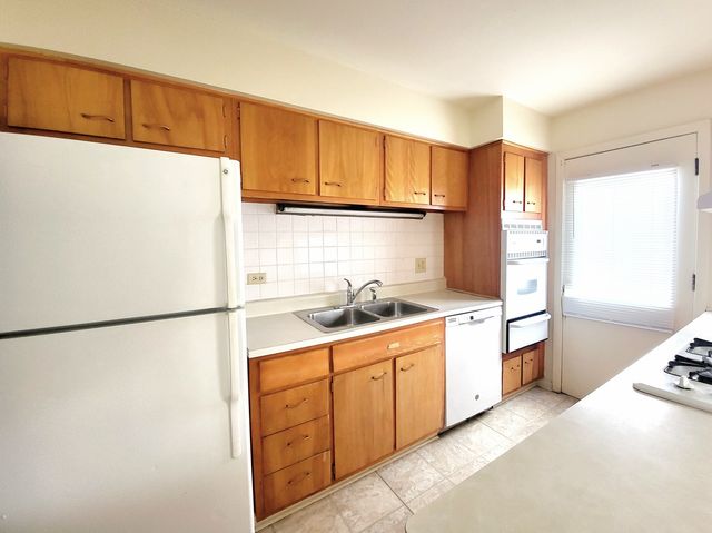 712 Concord Lane, Barrington, IL 60010