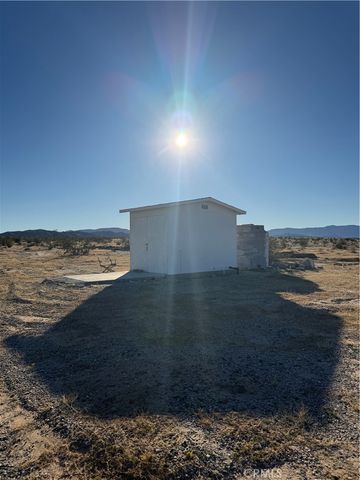 86725 Misty Trl, 29 Palms, CA 92277