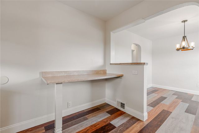 6612 Overlook St, South Park, PA 15129