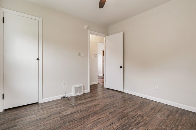 6612 Overlook St, South Park, PA 15129