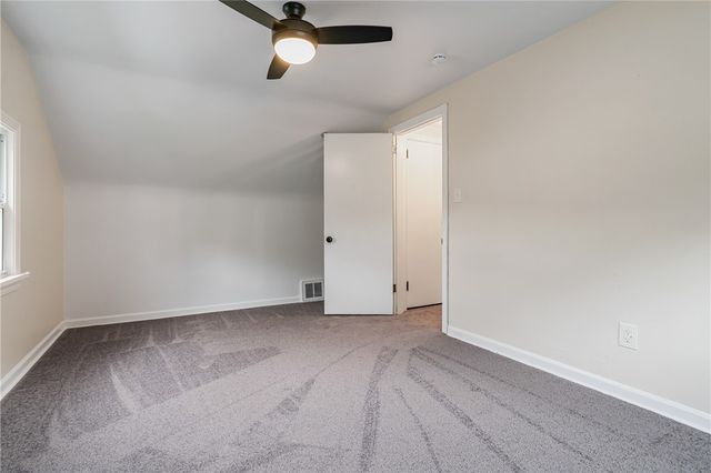 6612 Overlook St, South Park, PA 15129