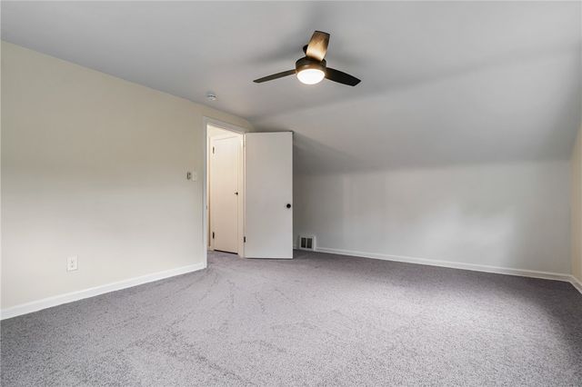 6612 Overlook St, South Park, PA 15129