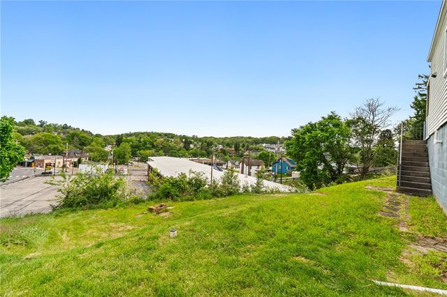 6612 Overlook St, South Park, PA 15129
