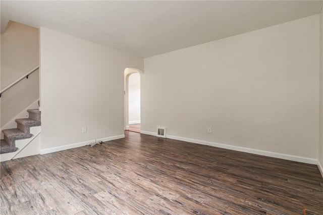 6612 Overlook St, South Park, PA 15129