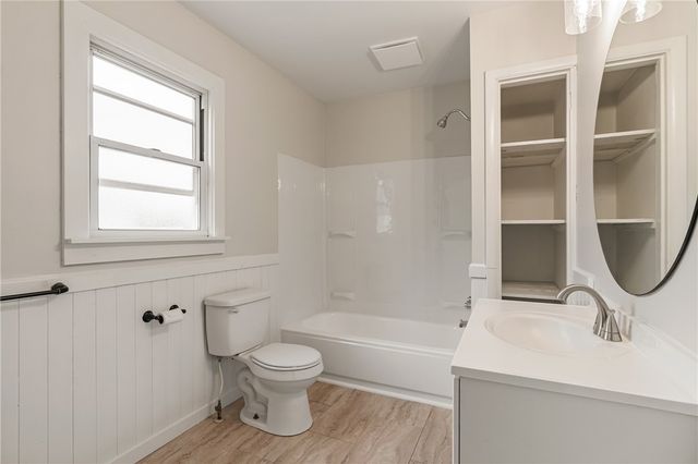 6612 Overlook St, South Park, PA 15129