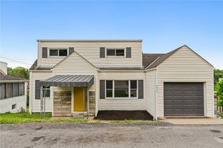6612 Overlook St, South Park, PA 15129