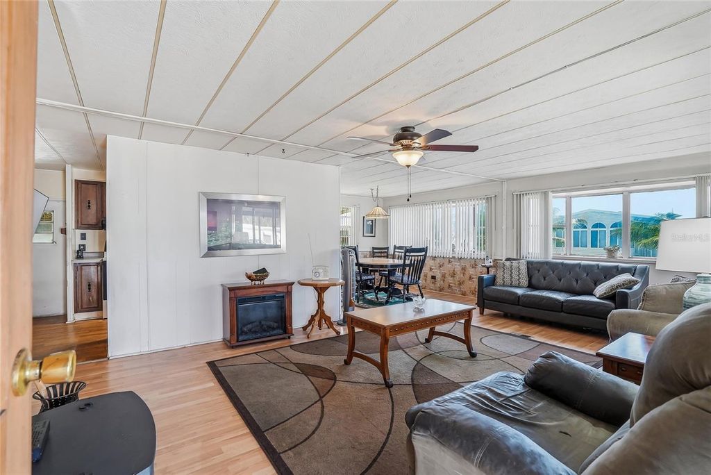 Image 4 of property listing at 9790 66TH STREET N 468, Pinellas Park, FL 33782