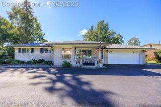 6056 Pinetree Drive, Shelby Twp, MI 48316