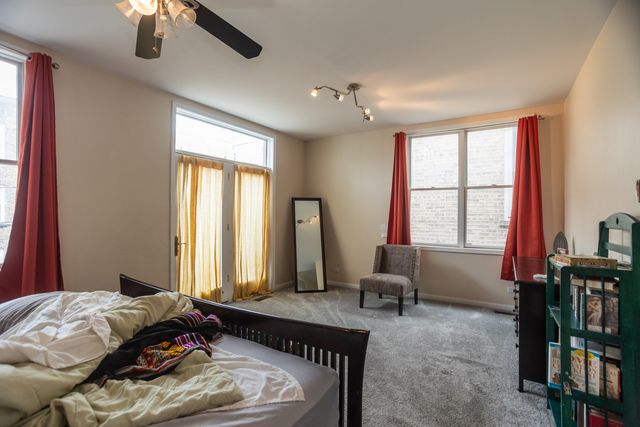 2007 N Oakley Avenue, Chicago, IL 60647