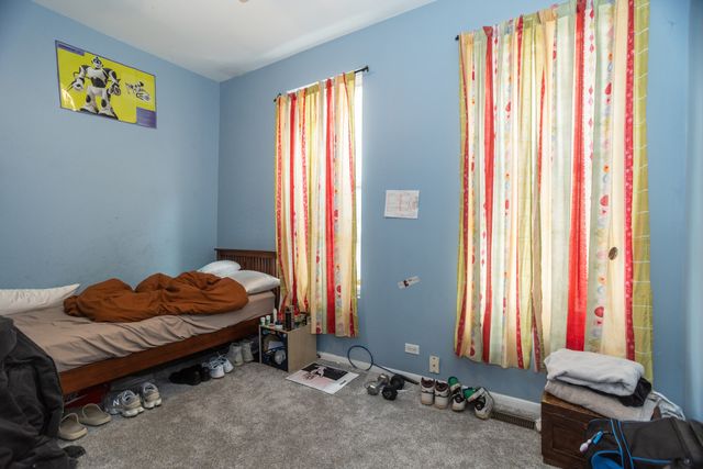 2007 N Oakley Avenue, Chicago, IL 60647