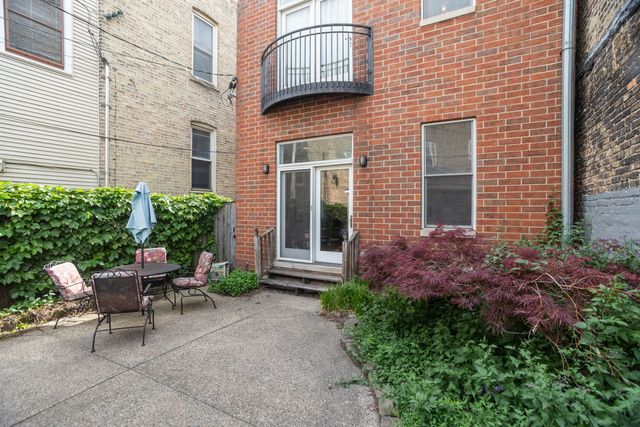 2007 N Oakley Avenue, Chicago, IL 60647
