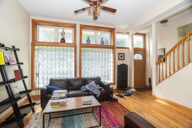 2007 N Oakley Avenue, Chicago, IL 60647