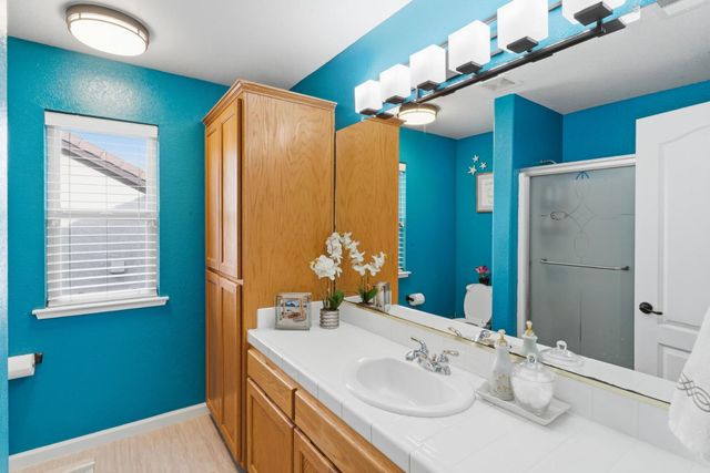 6632 E Michigan Avenue, Fresno, CA 93727