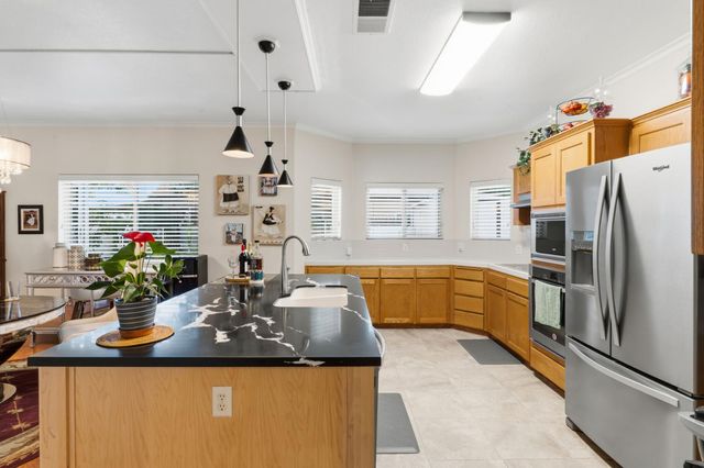 6632 E Michigan Avenue, Fresno, CA 93727