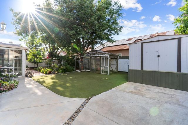 6632 E Michigan Avenue, Fresno, CA 93727