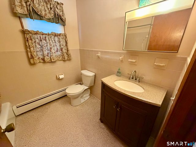 1130-B Blue Hills Avenue, Bloomfield, CT 06002