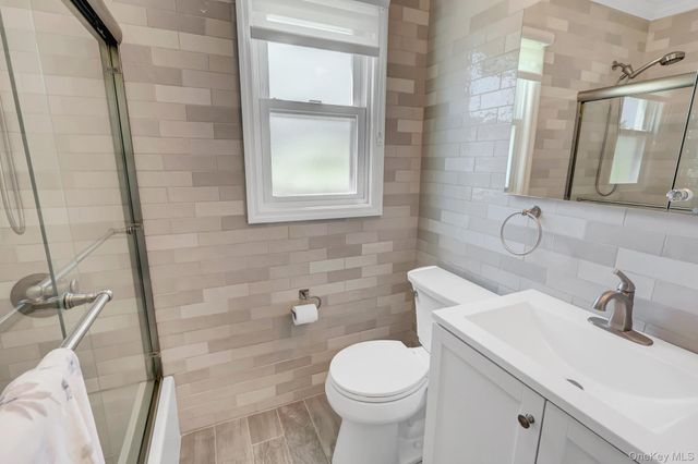 202 N Kings Avenue, Massapequa, NY 11758