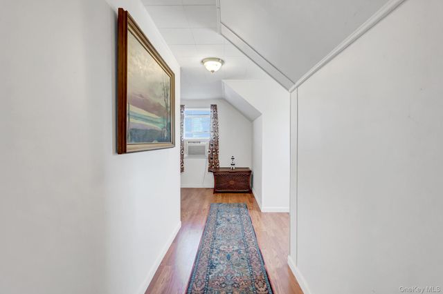 202 N Kings Avenue, Massapequa, NY 11758