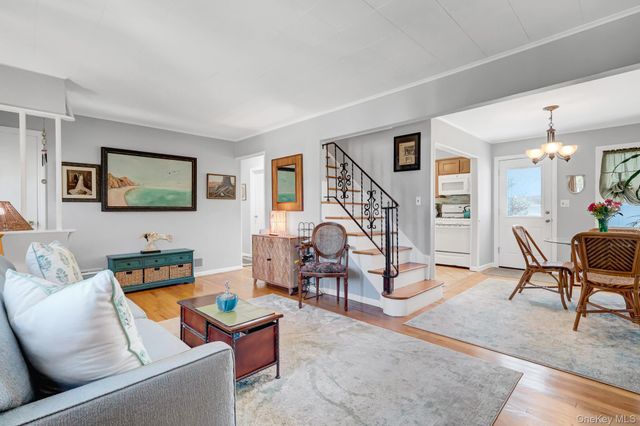 202 N Kings Avenue, Massapequa, NY 11758
