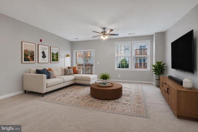 24546 BYRNE MEADOW SQ, Aldie, VA 20105