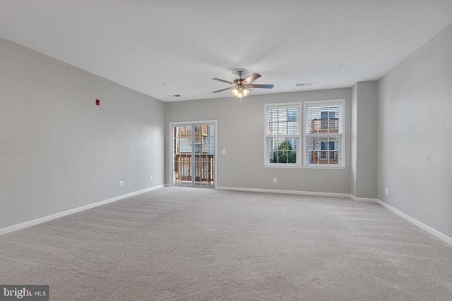 24546 BYRNE MEADOW SQ, Aldie, VA 20105