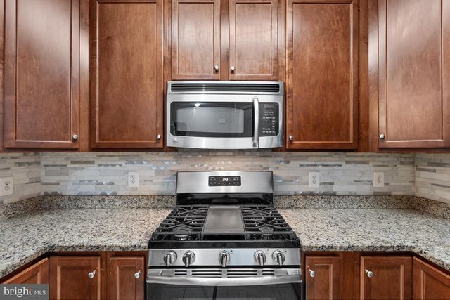 24546 BYRNE MEADOW SQ, Aldie, VA 20105
