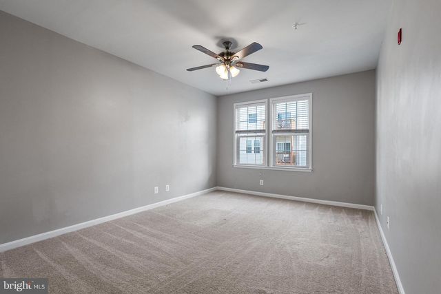 24546 BYRNE MEADOW SQ, Aldie, VA 20105