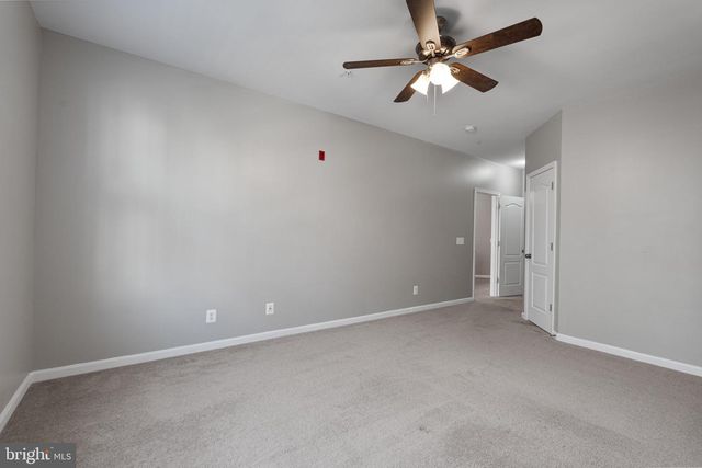 24546 BYRNE MEADOW SQ, Aldie, VA 20105