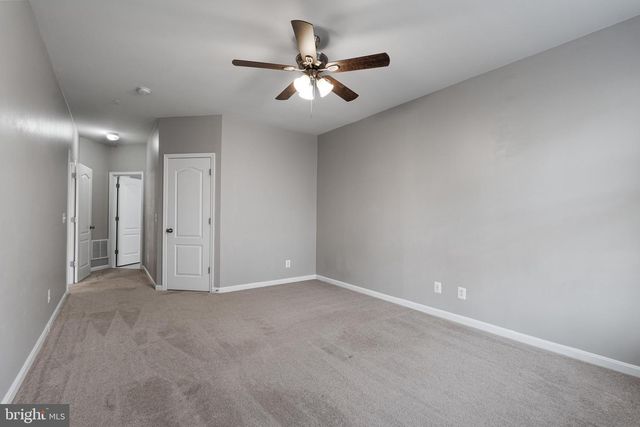 24546 BYRNE MEADOW SQ, Aldie, VA 20105