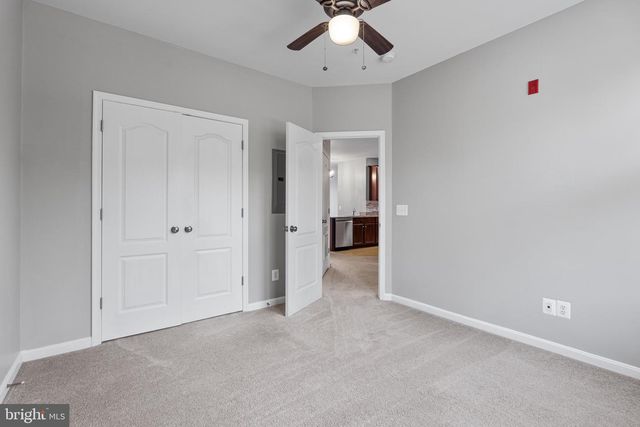 24546 BYRNE MEADOW SQ, Aldie, VA 20105