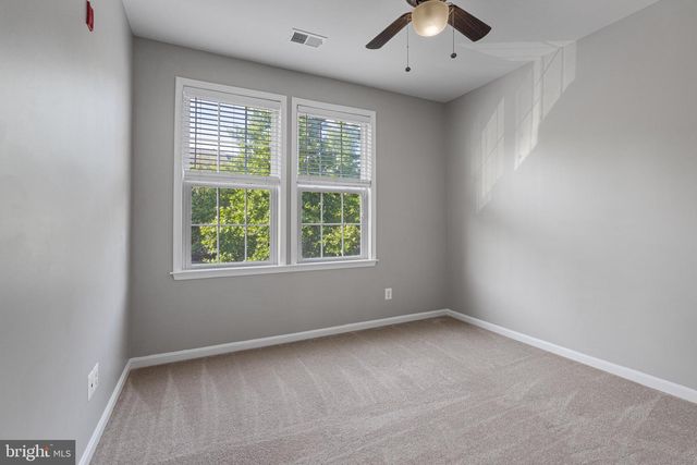 24546 BYRNE MEADOW SQ, Aldie, VA 20105