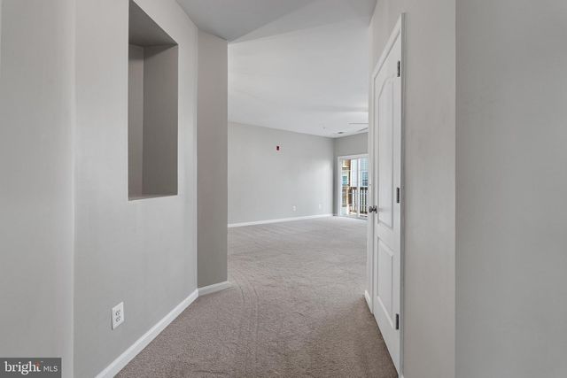 24546 BYRNE MEADOW SQ, Aldie, VA 20105