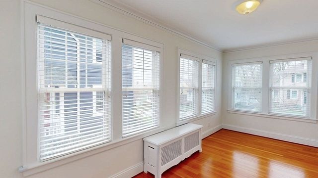 22 Longfellow Rd, Worcester, MA 01602