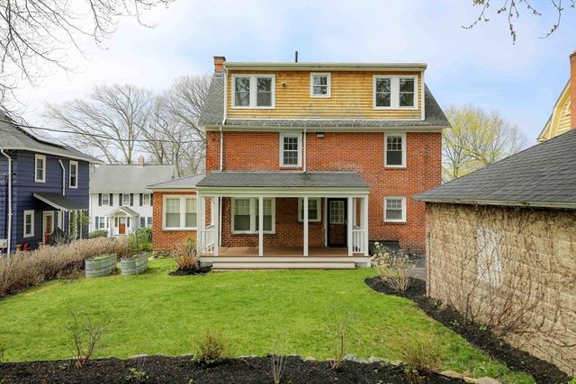 22 Longfellow Rd, Worcester, MA 01602