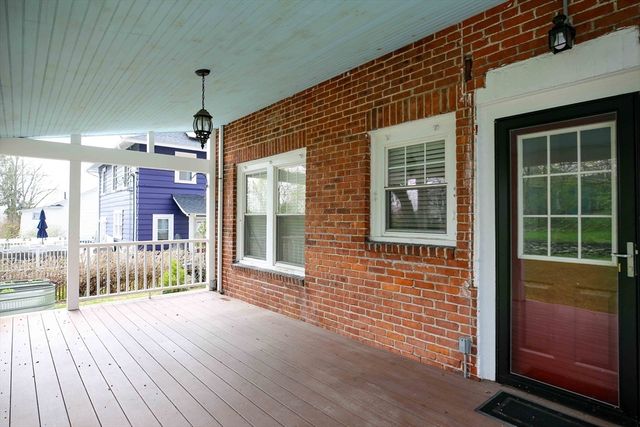 22 Longfellow Rd, Worcester, MA 01602