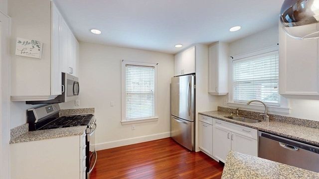 22 Longfellow Rd, Worcester, MA 01602