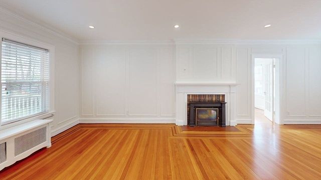 22 Longfellow Rd, Worcester, MA 01602