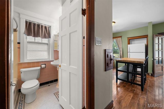 4910 Bonita Avenue, St Louis, MO 63109