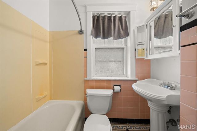 4910 Bonita Avenue, St Louis, MO 63109