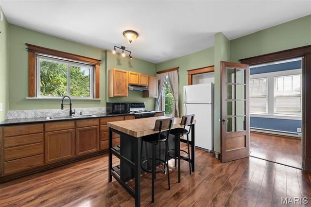4910 Bonita Avenue, St Louis, MO 63109