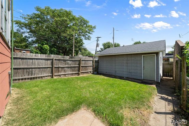 4910 Bonita Avenue, St Louis, MO 63109