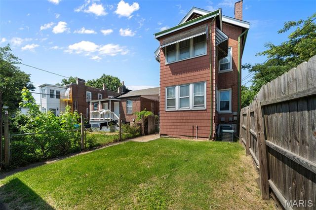 4910 Bonita Avenue, St Louis, MO 63109
